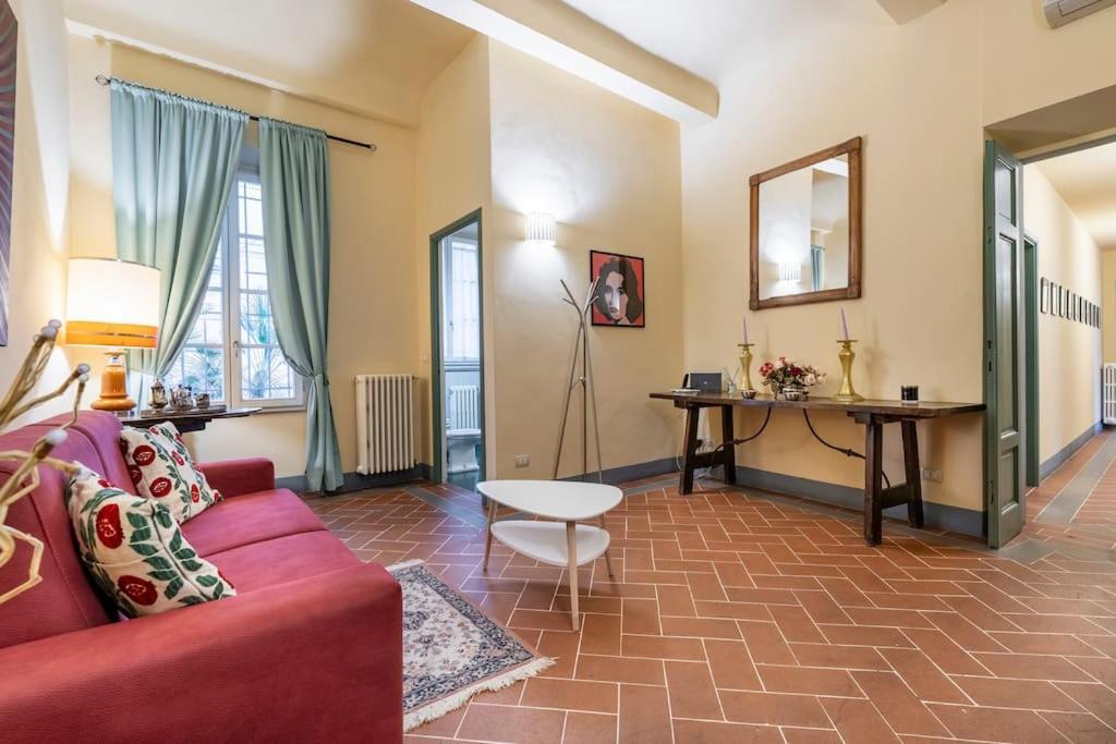 Ginny'S House- Borgo La Croce Luxury Apartment فلورنس المظهر الخارجي الصورة
